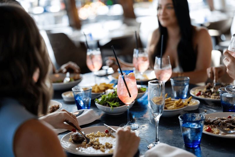 Bottomless Long Lunch at Café Del Mar