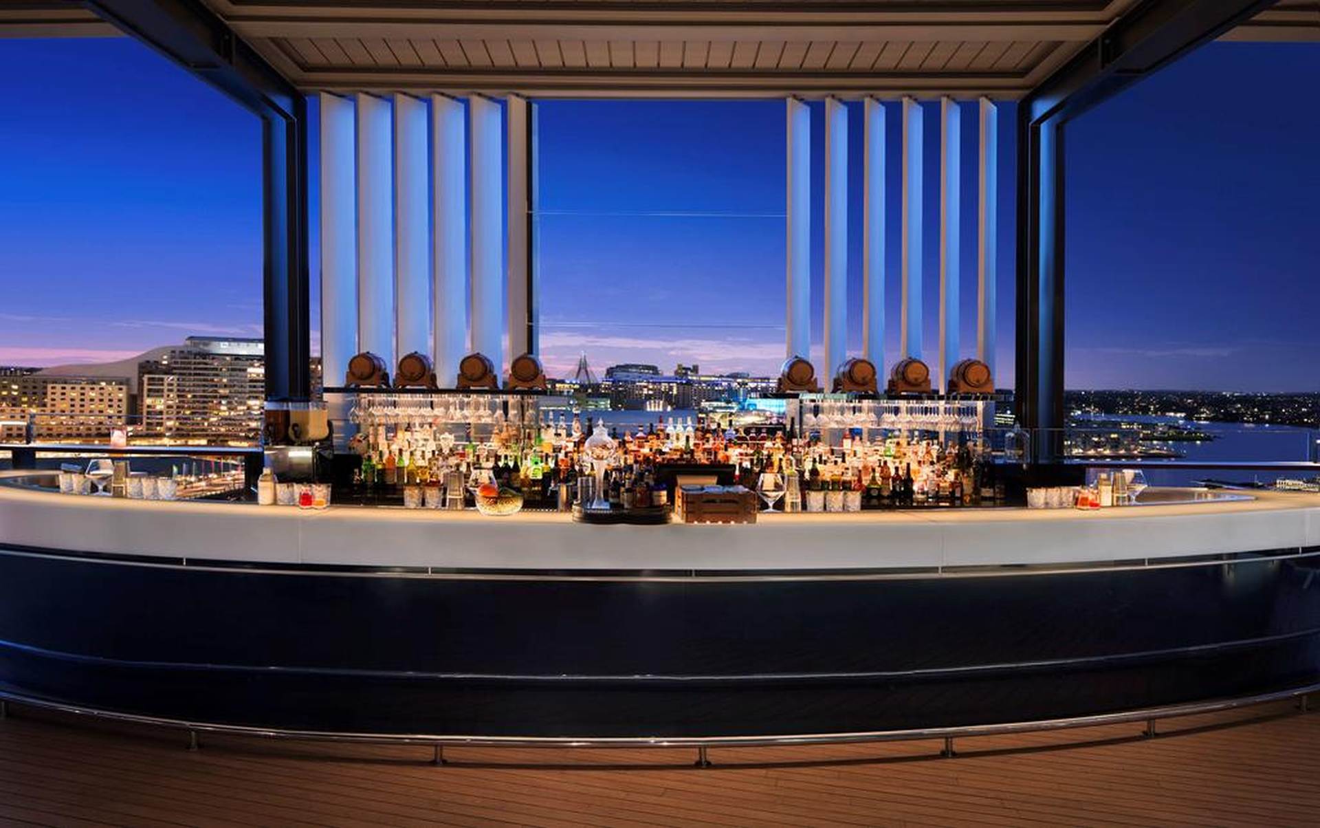 Zephyr - Rooftop cocktail and lounge bar | Darling Harbour