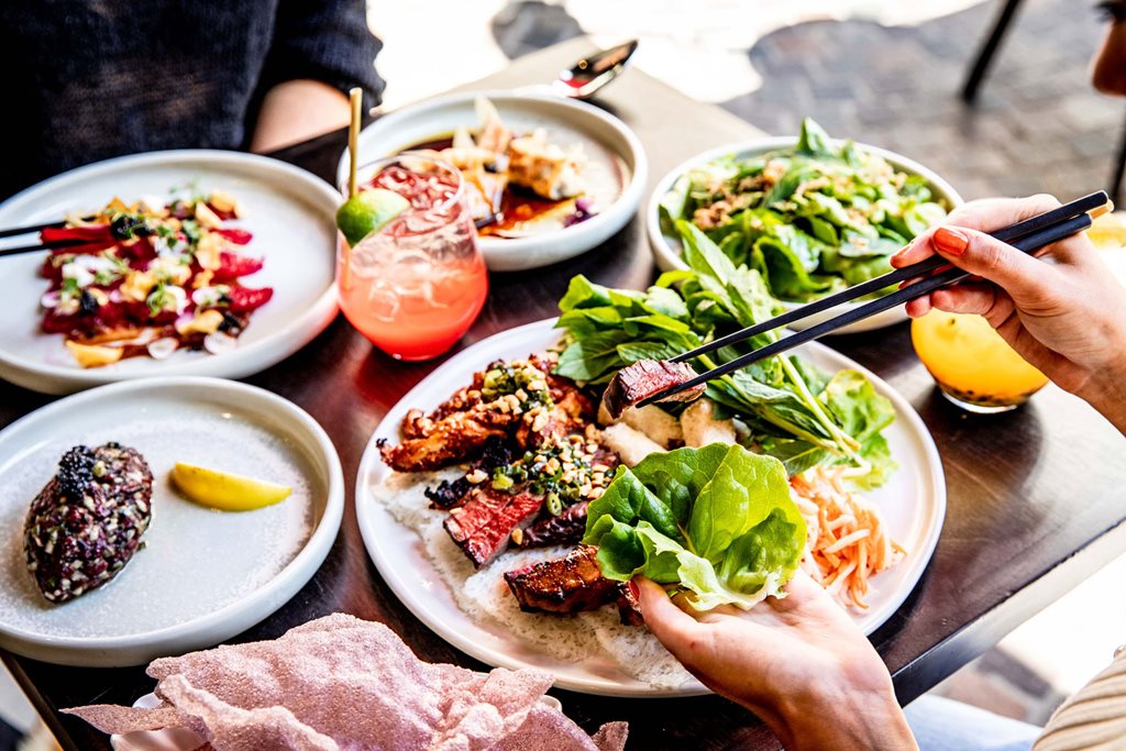 The 7 best bottomless brunches in Darling Harbour